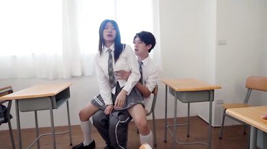 【国产】麻豆传媒作品MD-0189校园禁果-午休性事免费观看